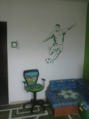 Naklejka na ścianę piłkarz, piłka nożna. Naklejka na kontakt z piłką. 