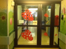 Naklejki na ścianę dla dzieci biedronki. 