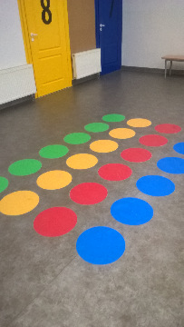 Naklejka na pogłogę, gra korytarzowa Twister