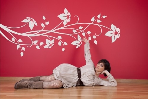 Szablony malarskie na ścianę z motywem kwiatowym do pokoju