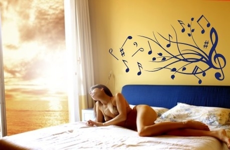 Motyw florystyczny z nutami na ścianę