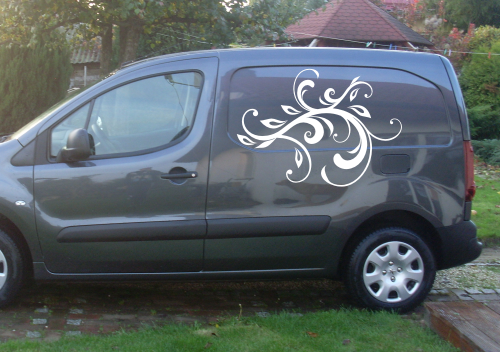 Naklejki dekoracyjne na samochody motywy kwiatowe