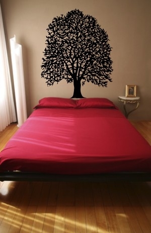 Szablon malarski do sypialni na ścianę duże drzewo nad łóżko