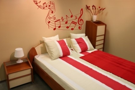 Muzyczne naklejki na ścianę z nutkami