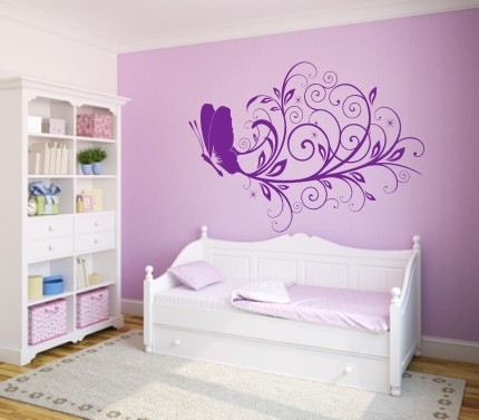 Welurowa naklejka na ścianę motylek do pokoju dziecięcego