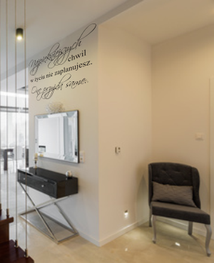 Naklejki na ścianę do salonu z tekstem 