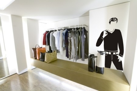 Welurowa naklejka mężczyzna na zakupach do sklepu