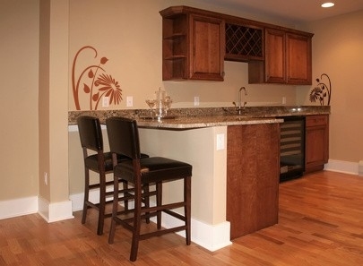 Naklejka ozdobna z kwiatkiem na ścianę i płytki 