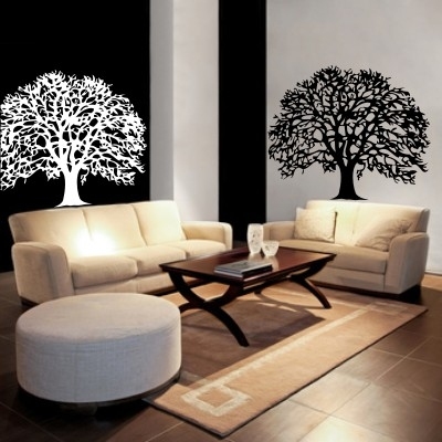 Czarna naklejka drzewo w salonie