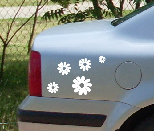 Naklejki z kwiatkami do dekoracji samochodu