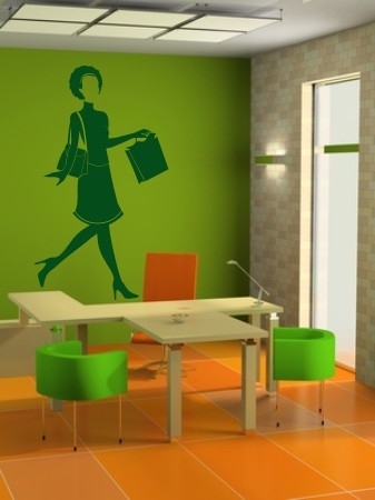 Naklejka ścienna z weluru kobieta z torebką na zakupach