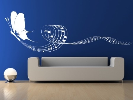 Szablon dekoracyjny na ścianę do pokoju motyl z nutami